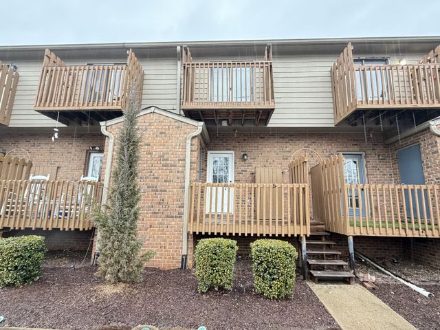 346 Hickory Pl, Nashville, TN 37214