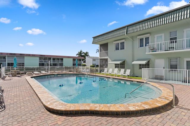 110 Wettaw Lane 204, North Palm Beach, FL 33408