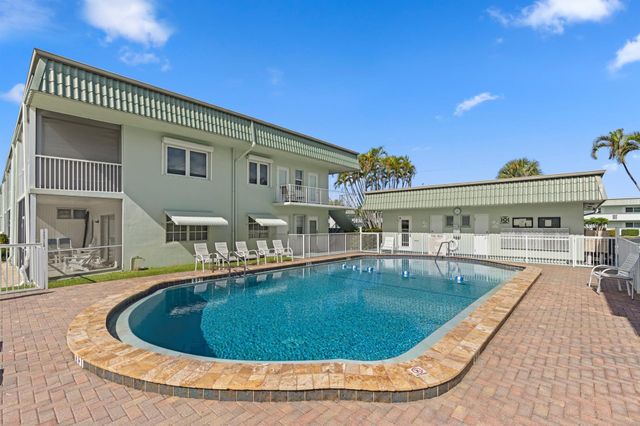 110 Wettaw Lane 204, North Palm Beach, FL 33408