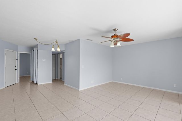 110 Wettaw Lane 204, North Palm Beach, FL 33408