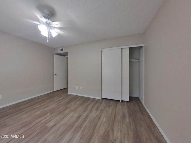 5819 W GROVERS Avenue, Glendale, AZ 85308