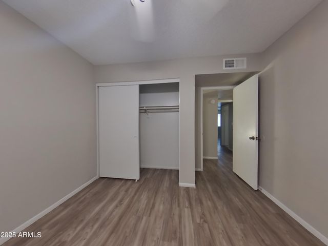 5819 W GROVERS Avenue, Glendale, AZ 85308