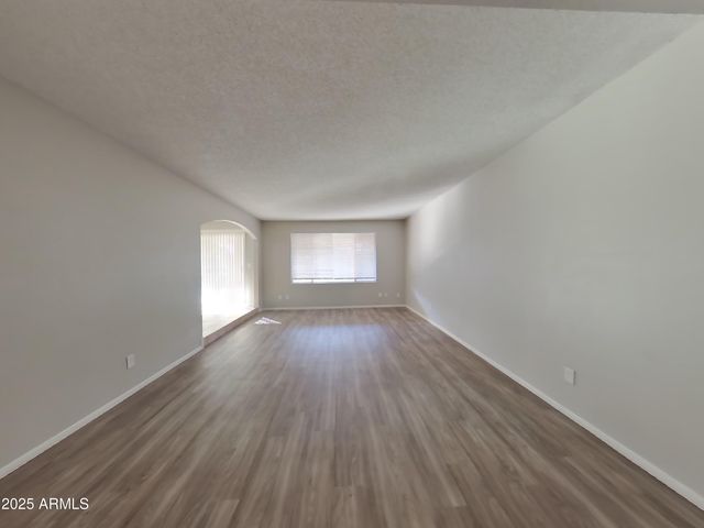 5819 W GROVERS Avenue, Glendale, AZ 85308