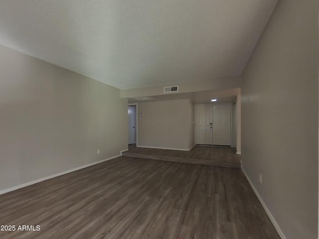 5819 W GROVERS Avenue, Glendale, AZ 85308