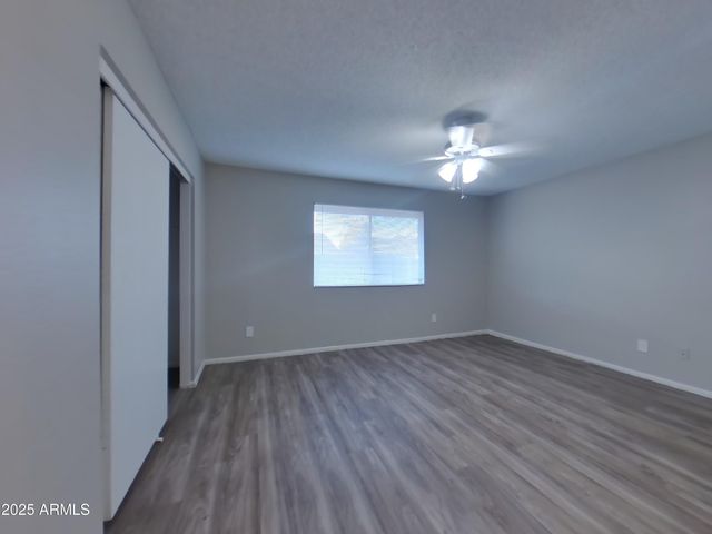 5819 W GROVERS Avenue, Glendale, AZ 85308