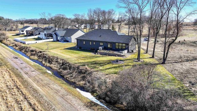 405 Prairie View Drive, Portage, WI 53901