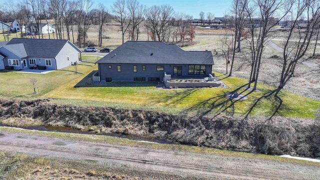 405 Prairie View Drive, Portage, WI 53901