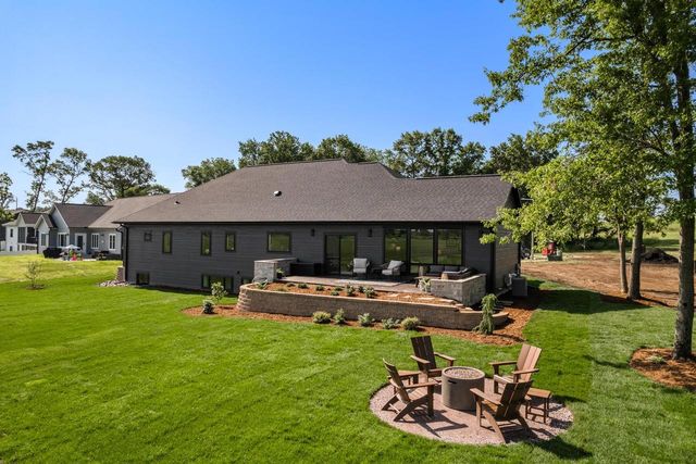 405 Prairie View Drive, Portage, WI 53901