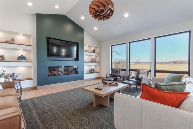 405 Prairie View Drive, Portage, WI 53901