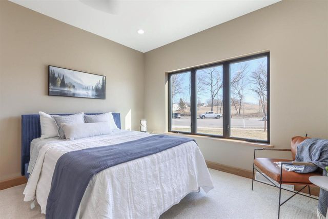 405 Prairie View Drive, Portage, WI 53901