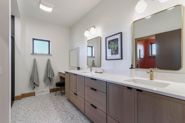 405 Prairie View Drive, Portage, WI 53901