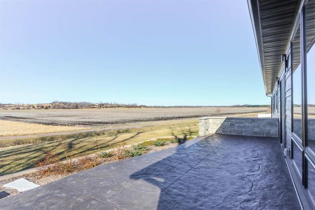 405 Prairie View Drive, Portage, WI 53901