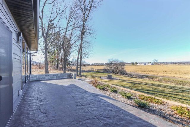 405 Prairie View Drive, Portage, WI 53901