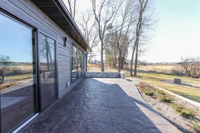 405 Prairie View Drive, Portage, WI 53901