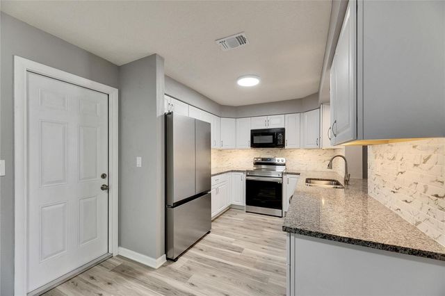 1691 E ORANGECREST AVENUE, Palm Harbor, FL 34683