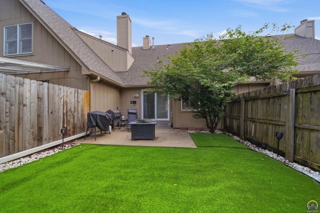 5603 SW Foxcroft Cir N Unit 2, Topeka, KS 66614