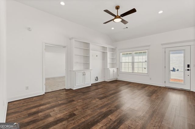 145 Fairway Oaks Drive, Perry, GA 31069