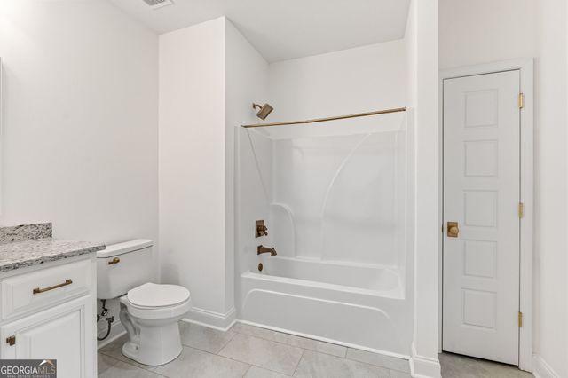 145 Fairway Oaks Drive, Perry, GA 31069