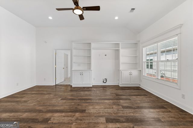 145 Fairway Oaks Drive, Perry, GA 31069