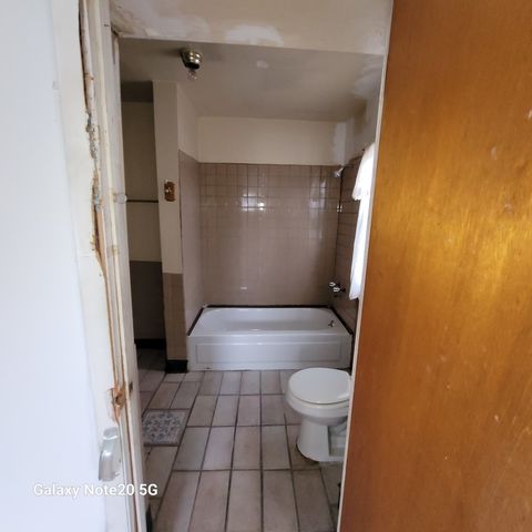 8344 S Blackstone Avenue, Chicago, IL 60619