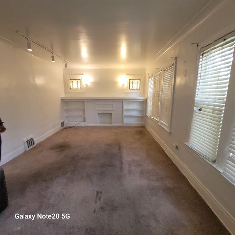 8344 S Blackstone Avenue, Chicago, IL 60619