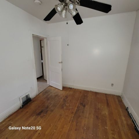 8344 S Blackstone Avenue, Chicago, IL 60619