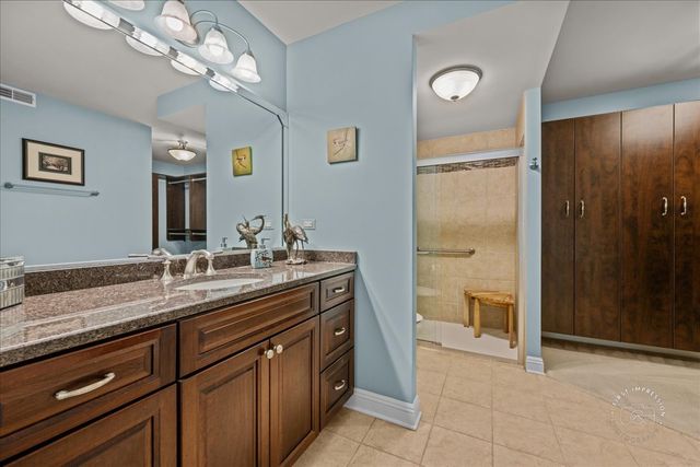 1103 N Mill Street 111, Naperville, IL 60563