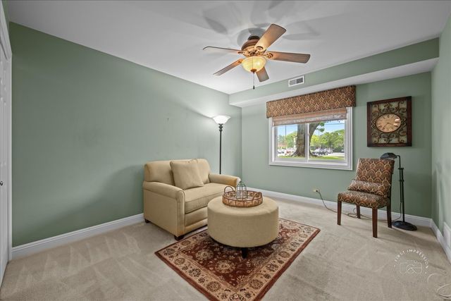 1103 N Mill Street 111, Naperville, IL 60563