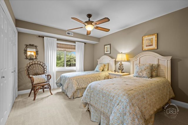 1103 N Mill Street 111, Naperville, IL 60563