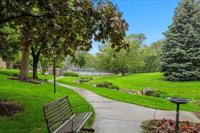 1103 N Mill Street 111, Naperville, IL 60563