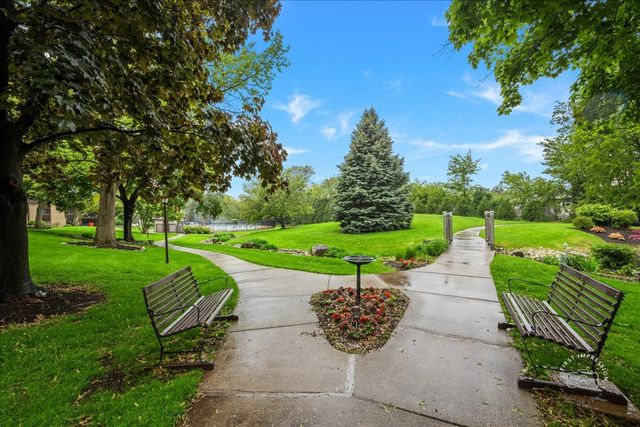 1103 N Mill Street 111, Naperville, IL 60563