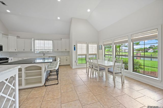 6182 Breeze Point Dr, Gonzales, LA 70737