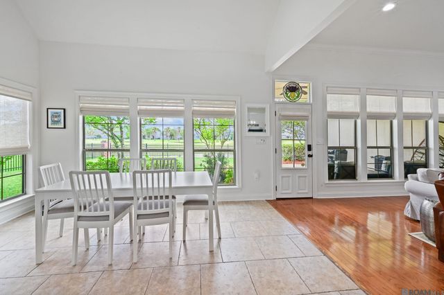 6182 Breeze Point Dr, Gonzales, LA 70737