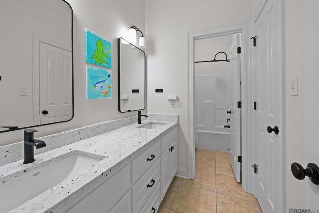 6182 Breeze Point Dr, Gonzales, LA 70737