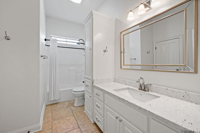 6182 Breeze Point Dr, Gonzales, LA 70737