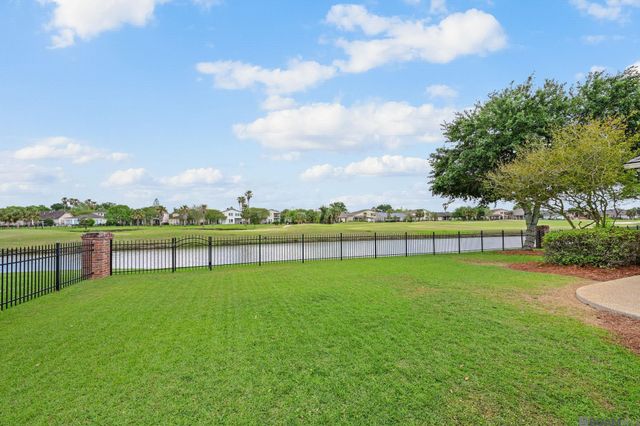 6182 Breeze Point Dr, Gonzales, LA 70737