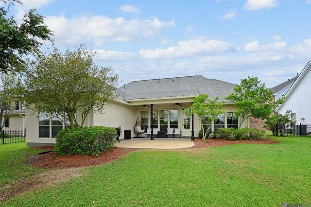 6182 Breeze Point Dr, Gonzales, LA 70737