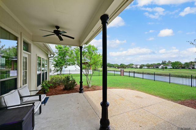 6182 Breeze Point Dr, Gonzales, LA 70737