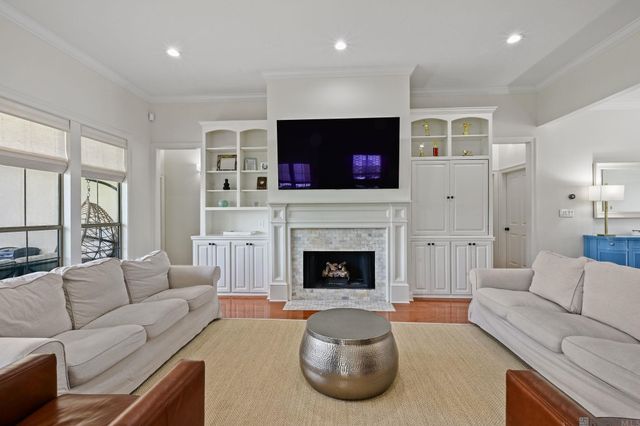 6182 Breeze Point Dr, Gonzales, LA 70737