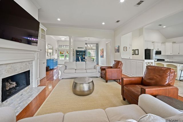 6182 Breeze Point Dr, Gonzales, LA 70737