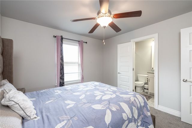 433 Snyders Bluff Drive, Fayetteville, AR 72704