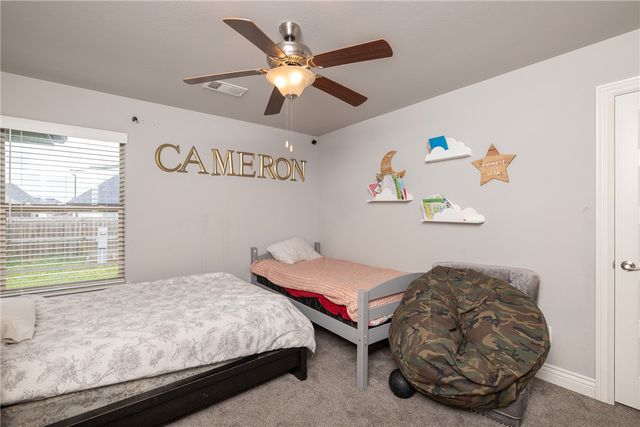 433 Snyders Bluff Drive, Fayetteville, AR 72704