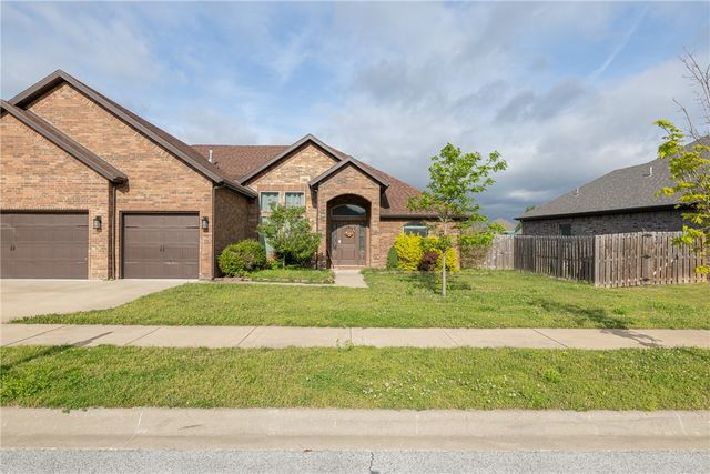 433 Snyders Bluff Drive, Fayetteville, AR 72704