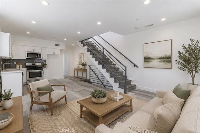 5142 Riverton, North Hollywood, CA 91601