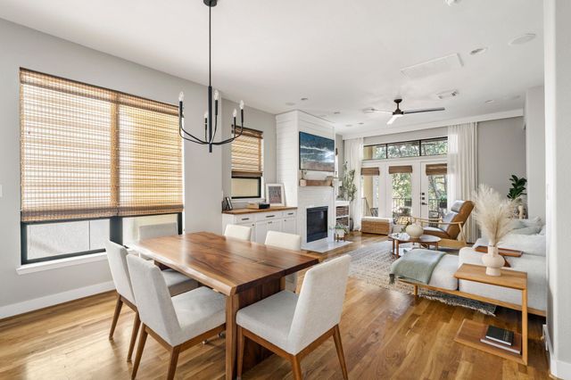 704 W 8th Street, Houston, TX 77007