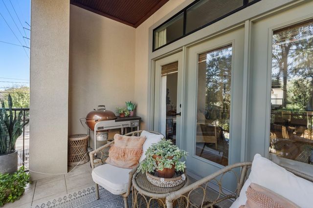 704 W 8th Street, Houston, TX 77007