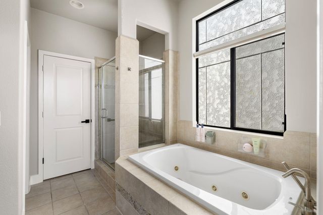 704 W 8th Street, Houston, TX 77007