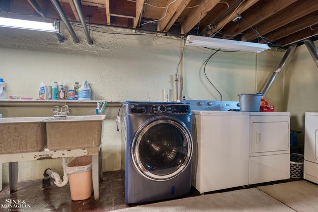 20923 Wildwood Drive 226, Harper Woods, MI 48225