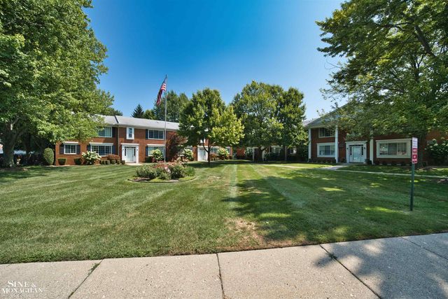 20923 Wildwood Drive 226, Harper Woods, MI 48225