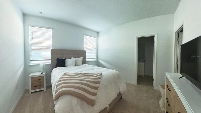 554 ORIENT AVENUE, Debary, FL 32713